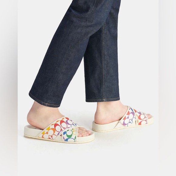 EUC Coach Rainbow Slides - Picture 7 of 15